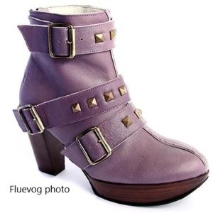 John Fluevog Summertimes Dig lilac heeled boot
